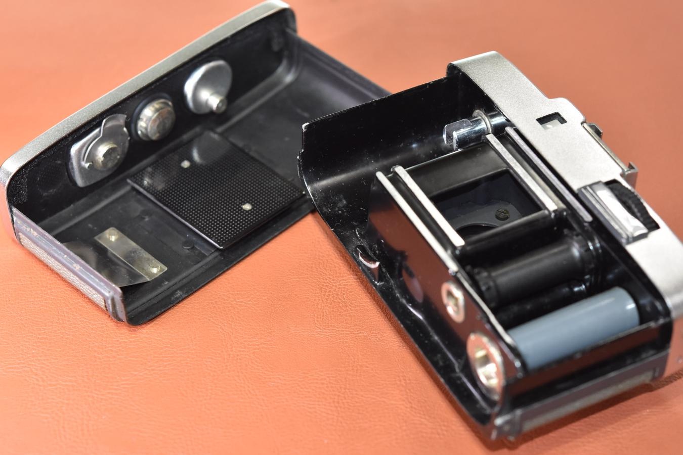 OLYMPUS PEN 初期型 モルト交換済 【Olympus D.Zuiko 2.8cm F3.5 レンズ搭載】