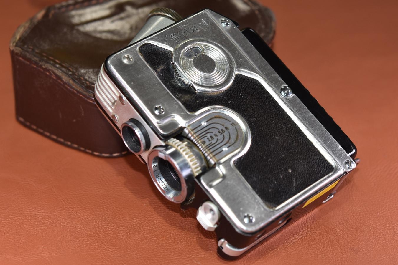 【希 少】Goerz Minicord Silver×Black 純正本革ケース、フィルムマガジン付 【C.P.Goerz HELGOR 2.5cm F2 レンズ搭載】