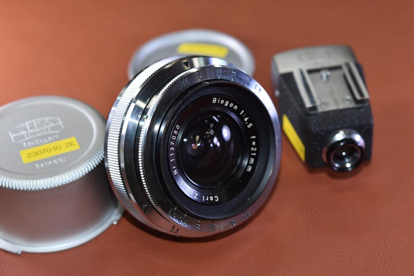 Carl Zeiss Biogon 21mm F4.5 純正ファインダー付【旧コンタックスマウントレンズ】