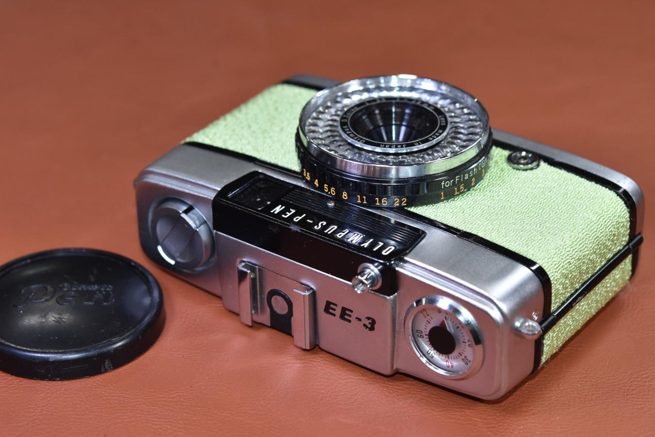 【リメイクカメラ】OLYMPUS PEN EE-3 モルト交換済 【Olympus D.Zuiko 28/3.5 レンズ搭載】
