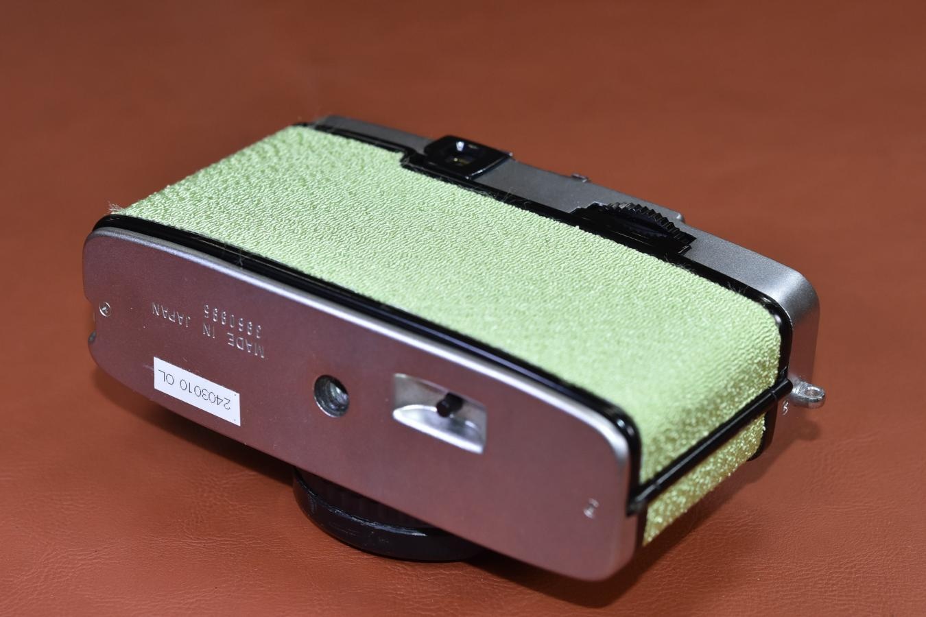 【リメイクカメラ】OLYMPUS PEN EE-3 モルト交換済 【Olympus D.Zuiko 28/3.5 レンズ搭載】
