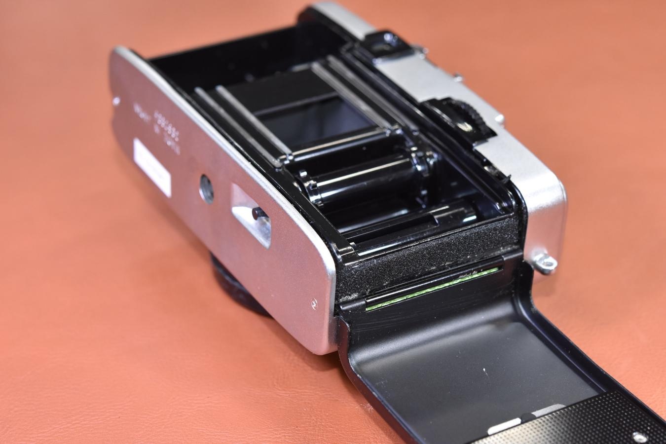 【リメイクカメラ】OLYMPUS PEN EE-3 モルト交換済 【Olympus D.Zuiko 28/3.5 レンズ搭載】