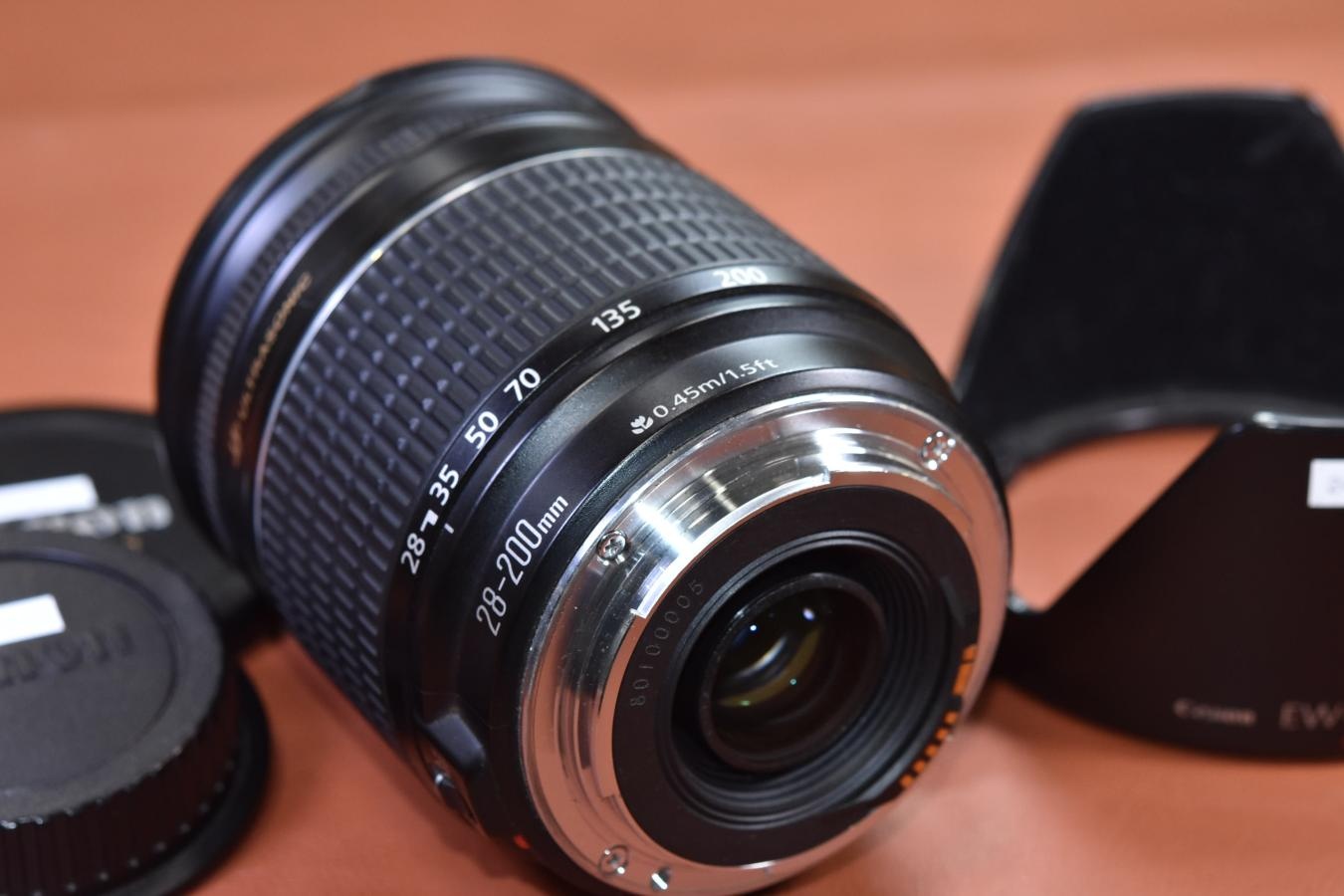 Canon EF 28-200mm F3.5-5.6 USM 【純正フードEW-78D付】