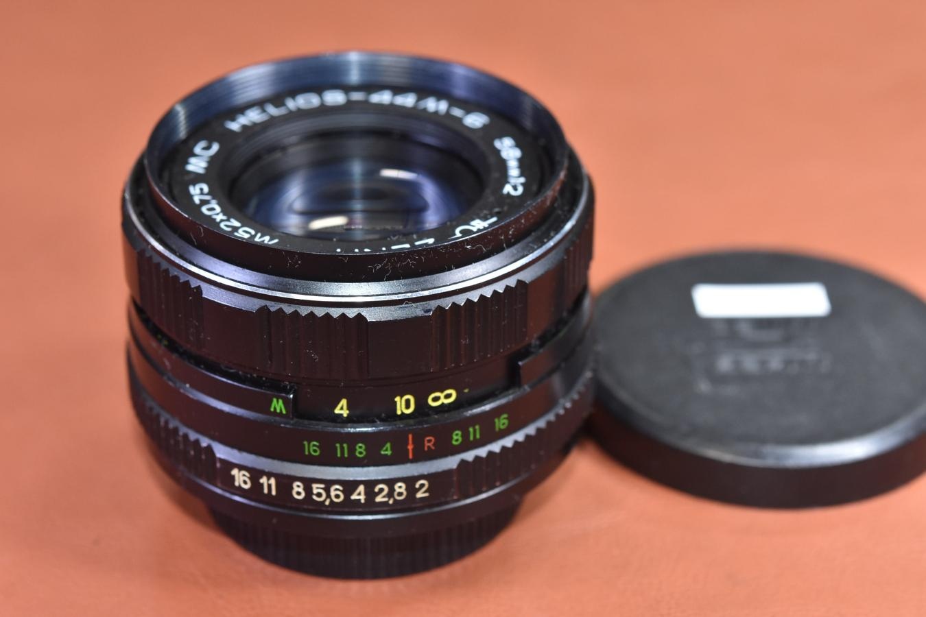 【希 少】HELIOS-44M-6  58mm F2 【ぐるぐるボケで有名なオールドレンズ M42マウントレンズ】