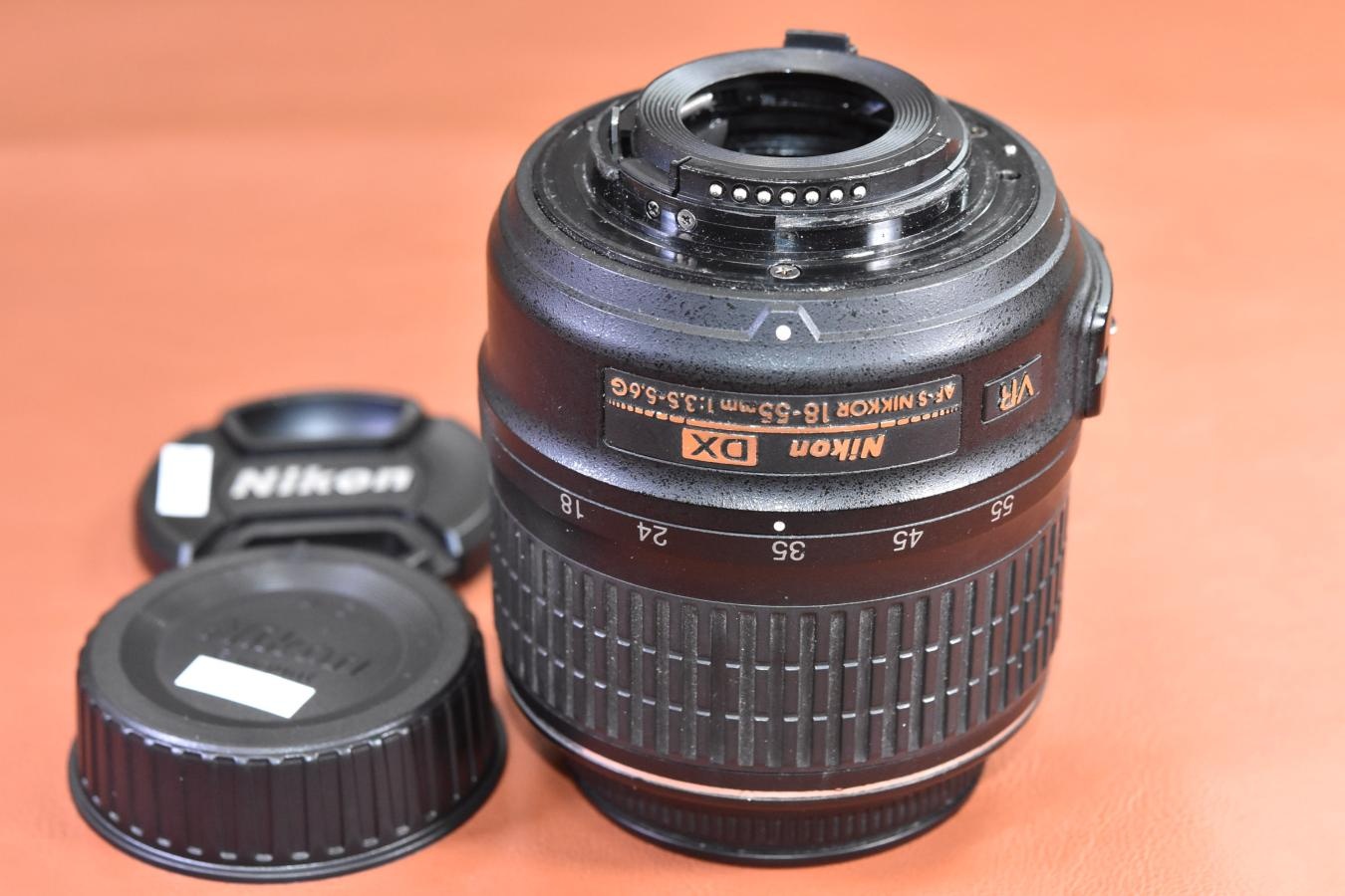 AF-S DX NIKKOR 18-55mm F3.5-5.6G VR