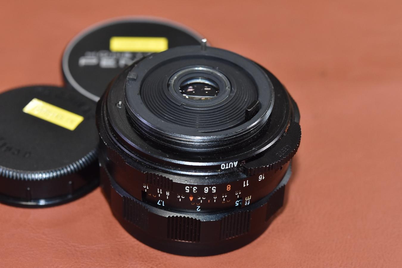PENTAX Super-Multi-Coated TAKUMAR 35mm F3.5 【カメラ女子に絶大な人気のオールドレンズ M42マウントレンズ】