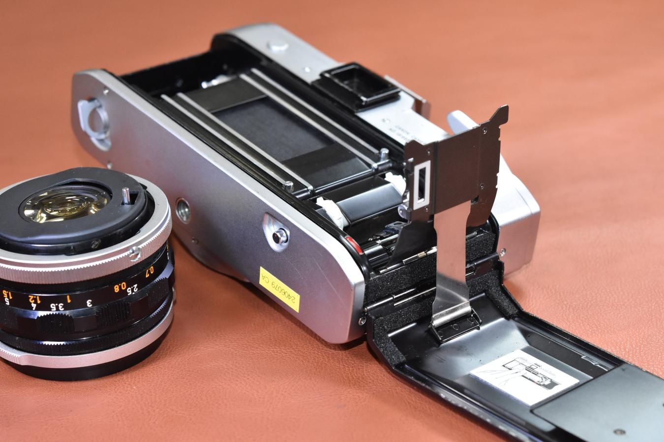 【リメイクカメラ】 Canon FT QL Silver  FL 50/1.8 付【モルト交換済】