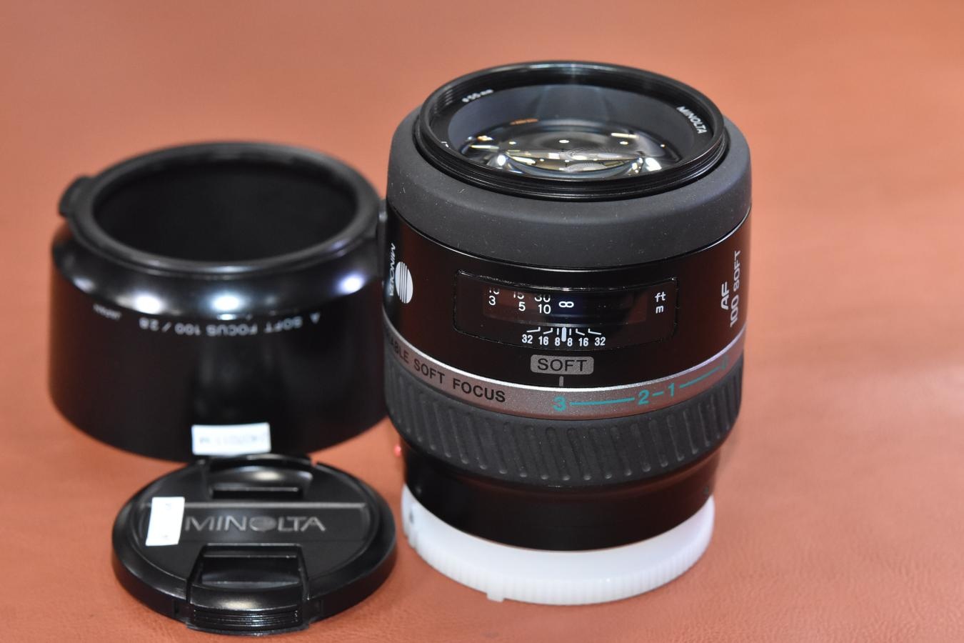 MINOLTA AF SOFT FOCUS 100mm F2.8 純正フード付【SONY Aマウントレンズ】