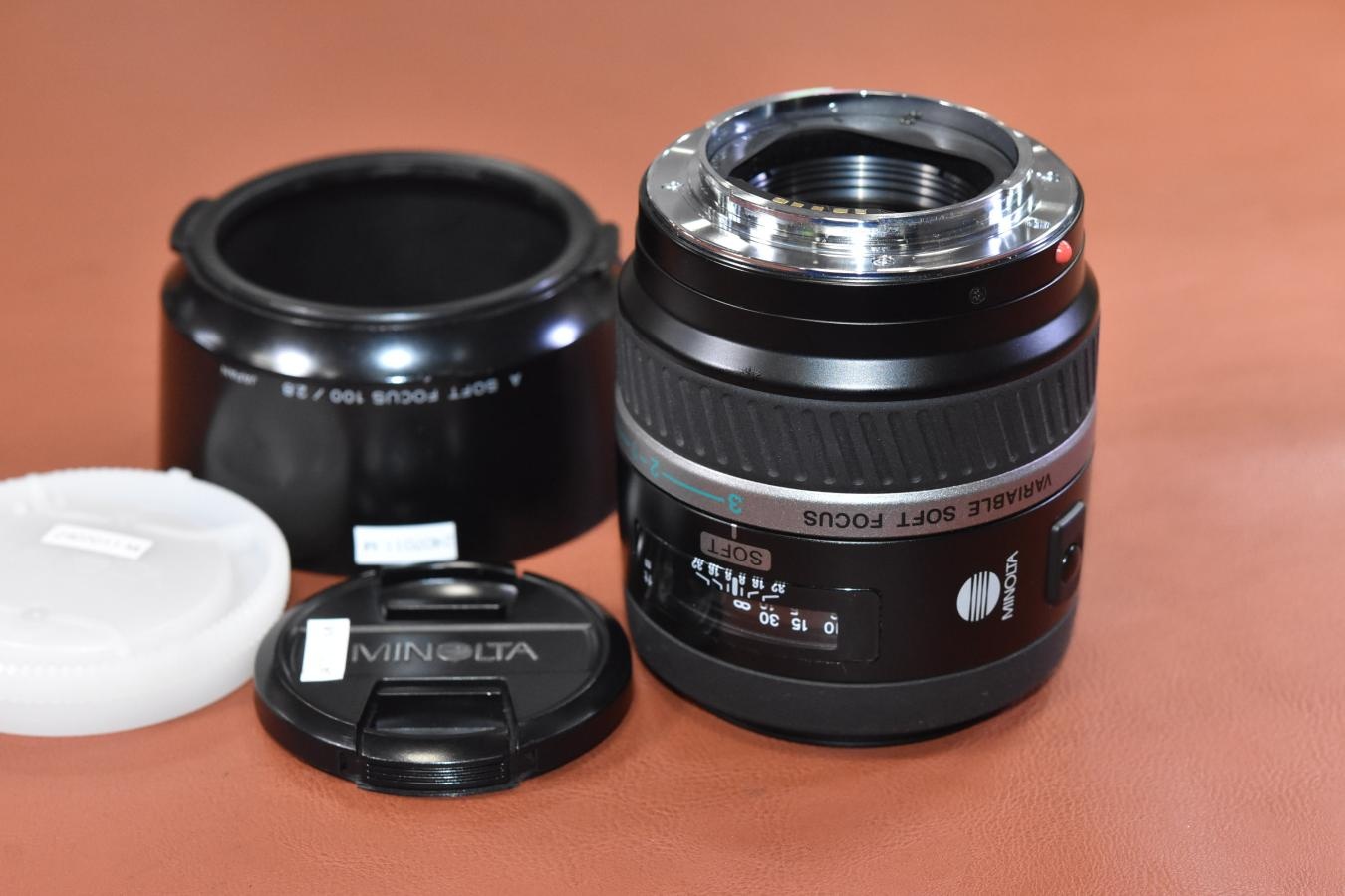 MINOLTA AF SOFT FOCUS 100mm F2.8 純正フード付【SONY Aマウントレンズ】
