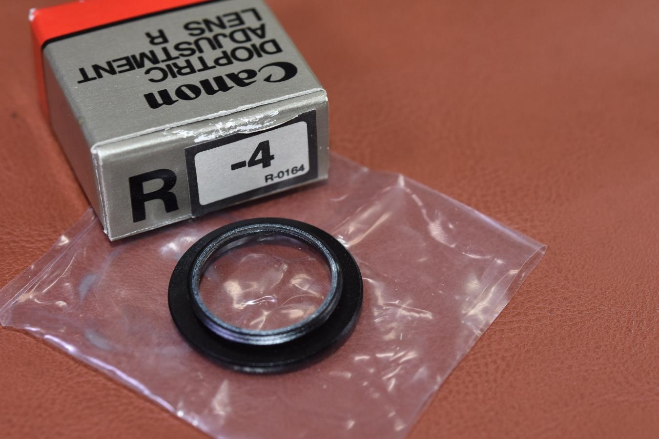 【絶版アクセサリー】Canon DIOPTRIC ADJUSTMENT LENS R -4 元箱付 【Canon F-1、NEW F-1用】