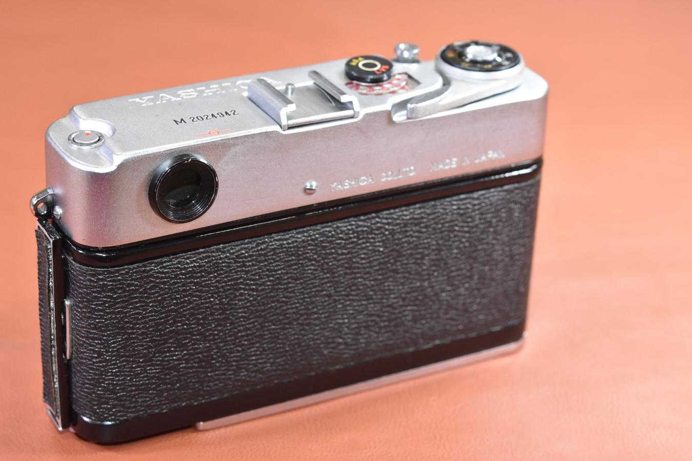 YASHICA minister 【YASHINON 4.5cm F2.8 レンズ搭載】