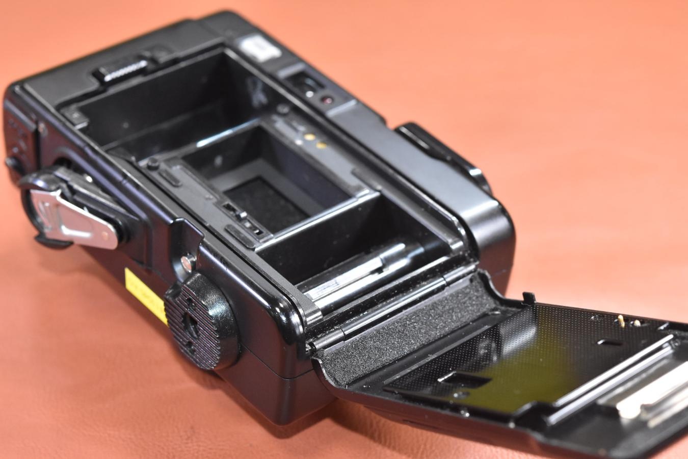 Konica EFJ AUTO DATE Black モルト交換済 【KONICA HEXANON 36/4 レンズ搭載】
