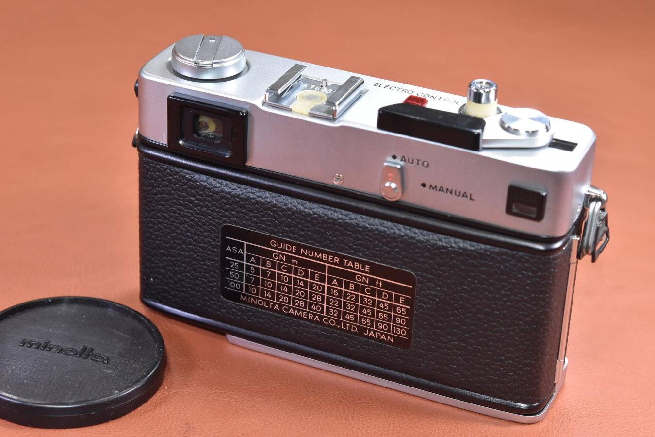 minolta HI-MATIC E Silver モルト交換済 【MINOLTA ROKKOR 40/1.7 レンズ搭載】