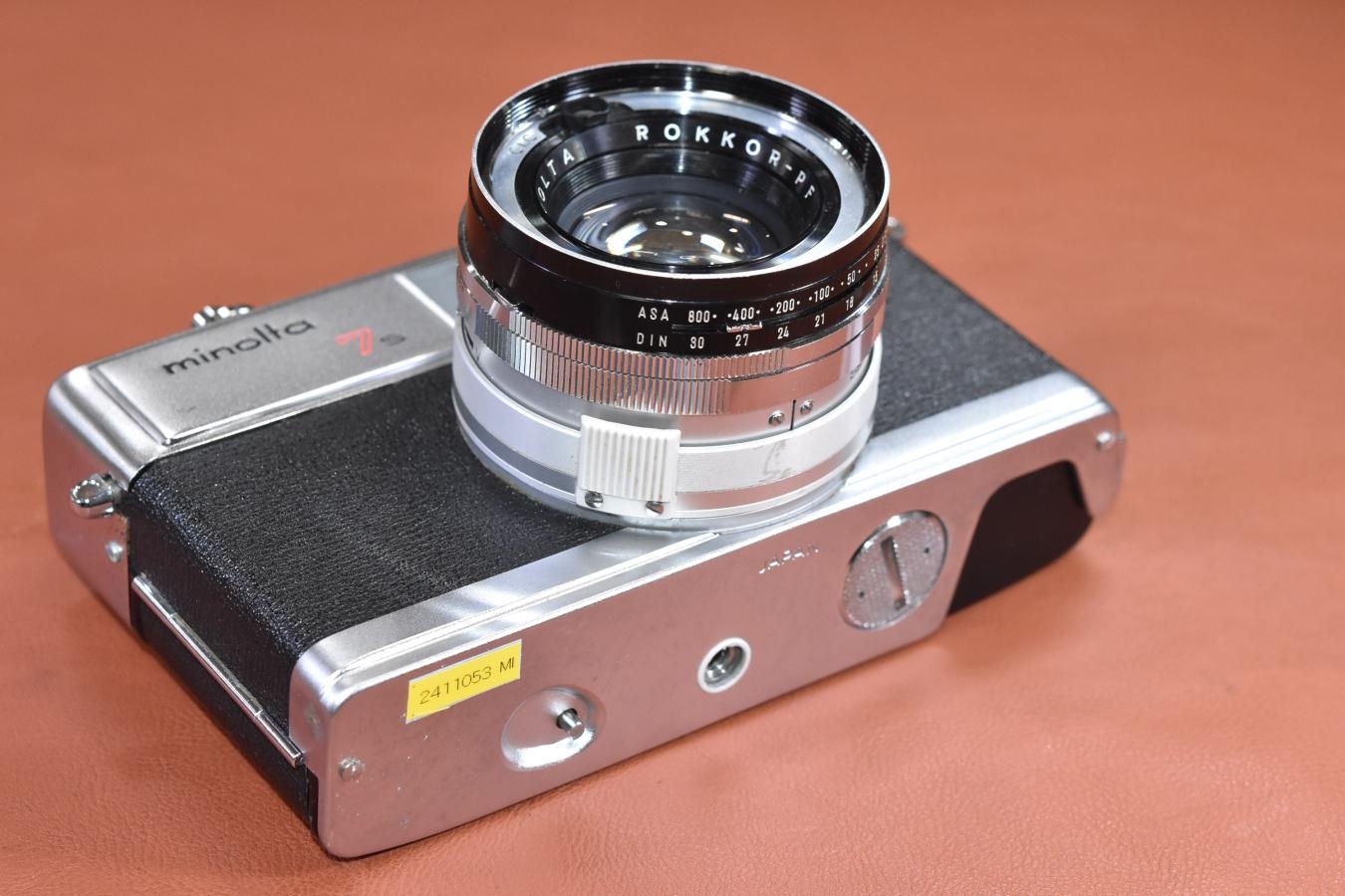 minolta HI-MATIC 7S モルト交換済【MINOLTA ROKKOR-PF 45/1.8レンズ搭載】
