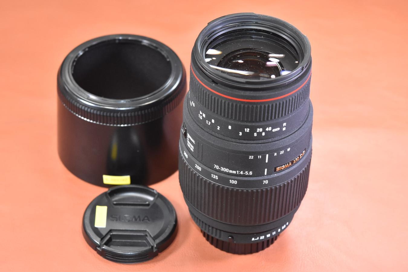 SIGMA  APO 70-300mm F4-5.6 DG 純正フード付 【PENTAX Kマウントレンズ】