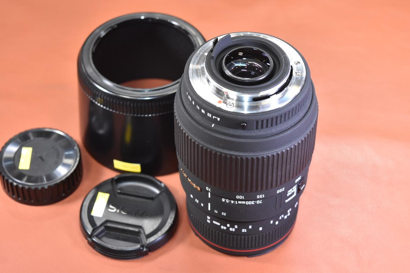 SIGMA  APO 70-300mm F4-5.6 DG 純正フード付 【PENTAX Kマウントレンズ】