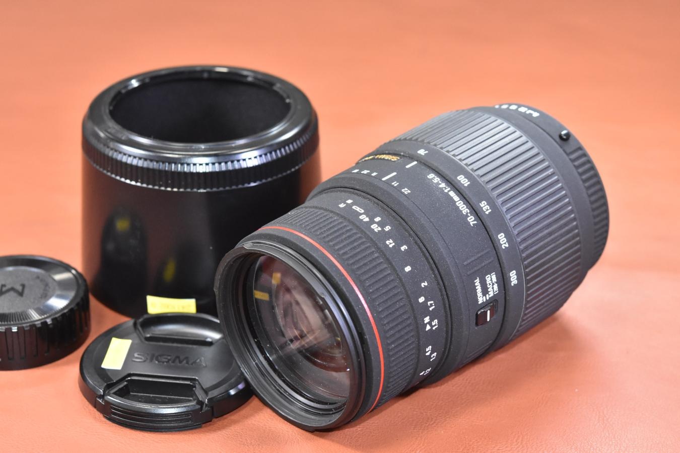 SIGMA  APO 70-300mm F4-5.6 DG 純正フード付 【PENTAX Kマウントレンズ】
