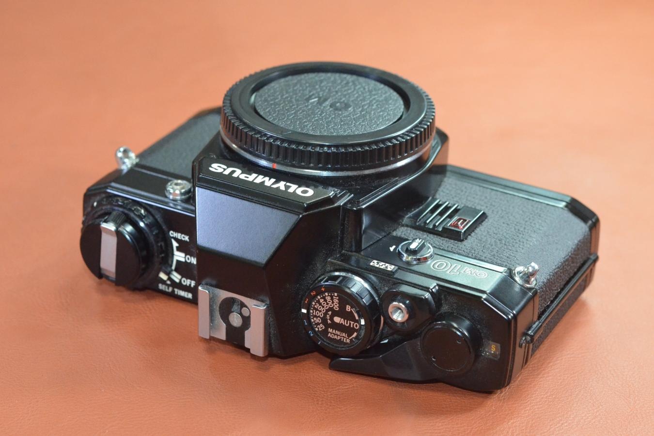 OLYMPUS OM10 Black