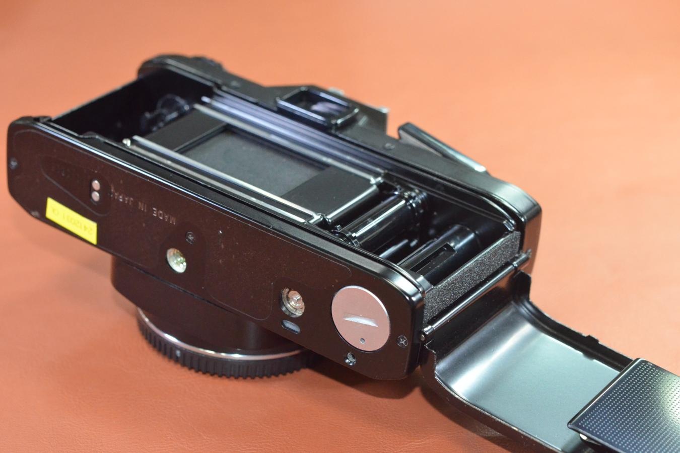 OLYMPUS OM10 Black