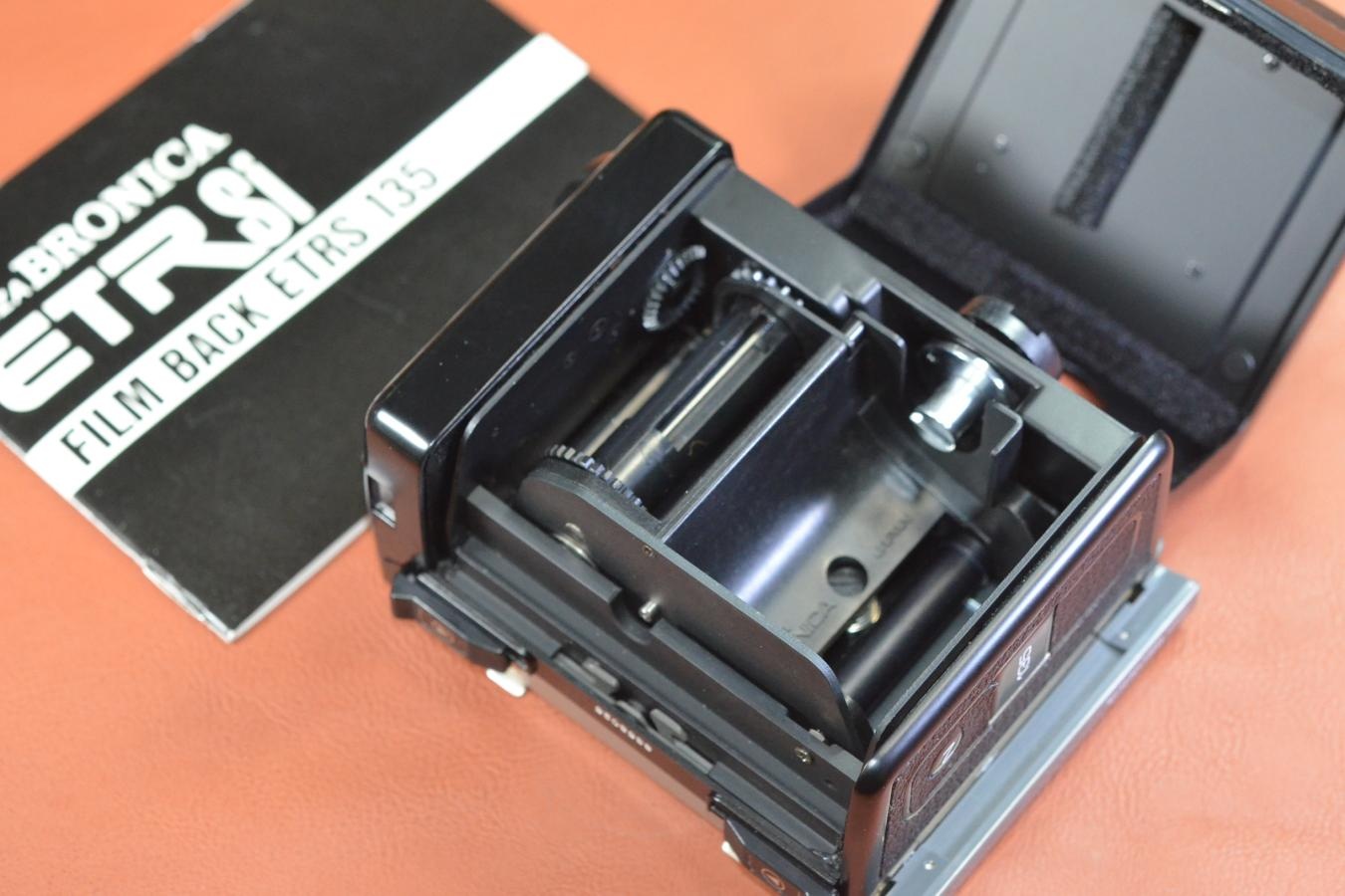 【希 少】ZENZA BRONICA FILM BACK ETRS 135 取説付 【ZENZA BRONICA ETRシリーズ用】※キレイな物をお探しの方必見!!自信ありの逸品!!