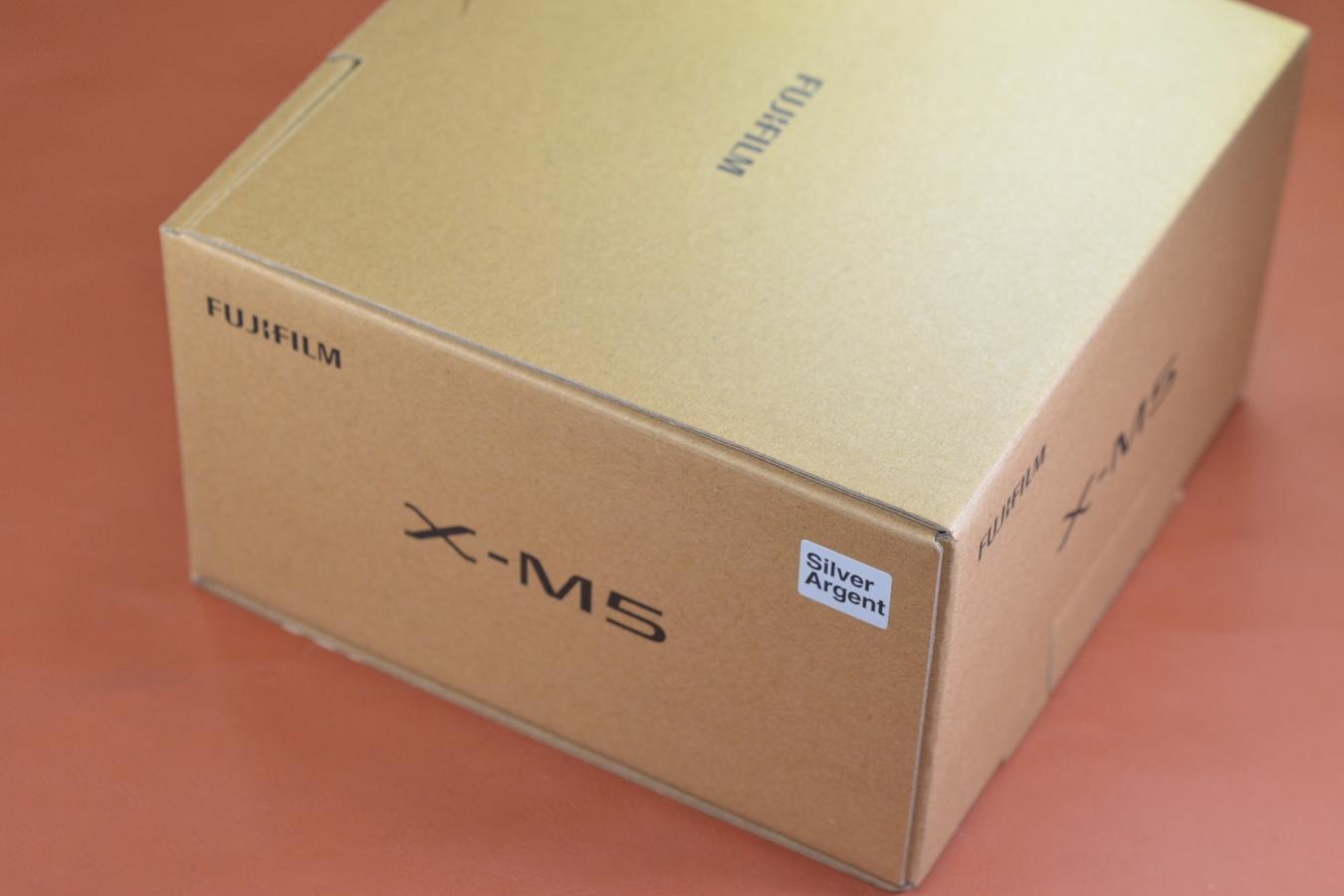 【新 品 未 使 用】FUJIFILM X-M5 Body [シルバー]【超品薄!!・今なら即納可】