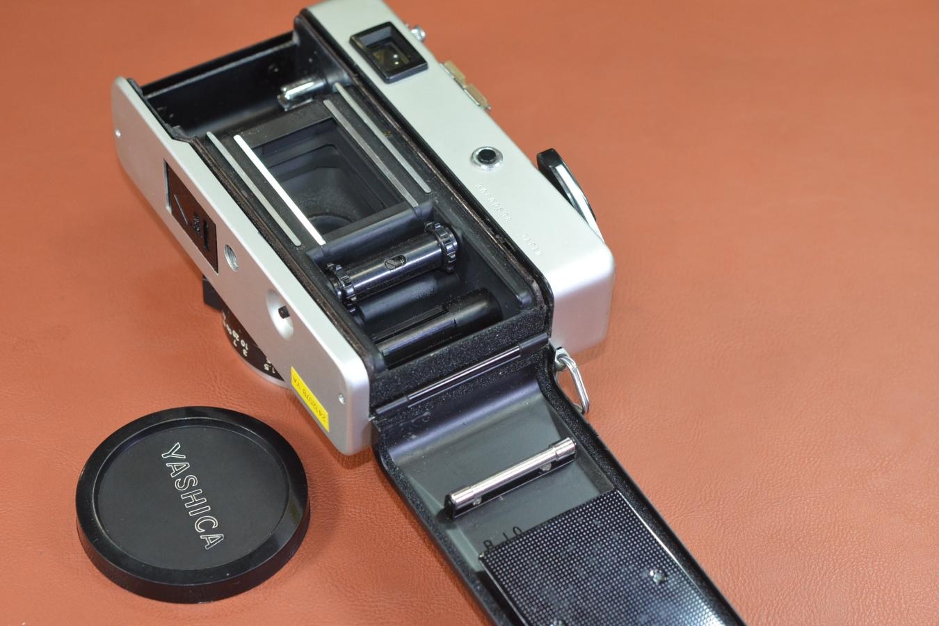 YASHICA ELECTRO 35 FC Silver モルト交換済【YASHINON DX 40/2.8 レンズ搭載】