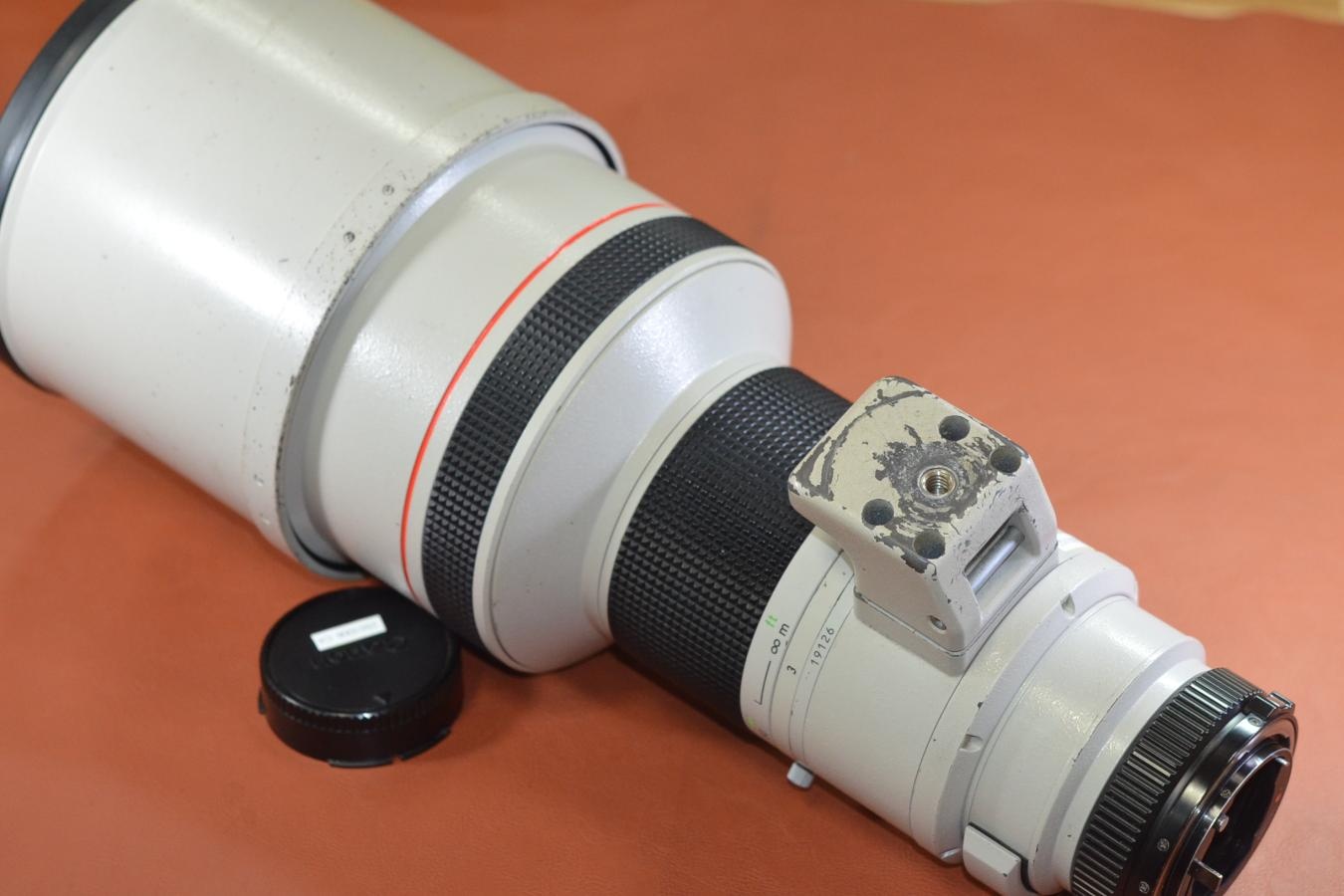 Canon NEW FD 300mm F2.8L 【純正フードEH-123付】