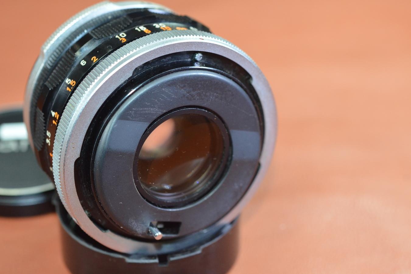 Canon FL 50mm F1.8 【カメラ女子に絶大な人気のオールドレンズ】