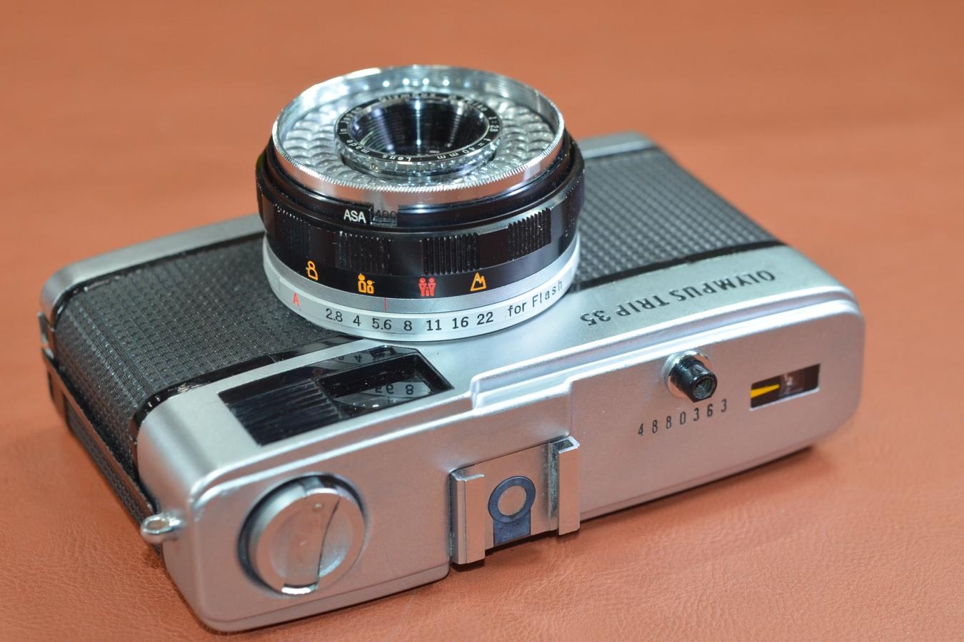 OLYMPUS TRIP 35 Silver モルト交換済【Olympus D.Zuiko 40/2.8 レンズ搭載】