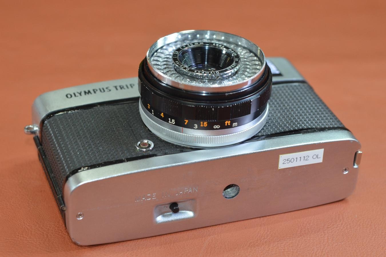 OLYMPUS TRIP 35 Silver モルト交換済【Olympus D.Zuiko 40/2.8 レンズ搭載】