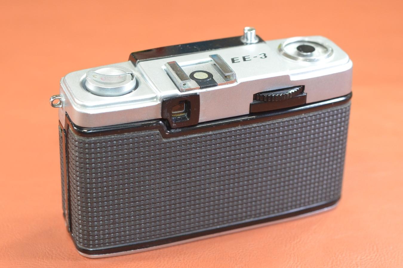 OLYMPUS PEN EE-3 モルト交換済【Olympus D.Zuiko 28/3.5 レンズ搭載】