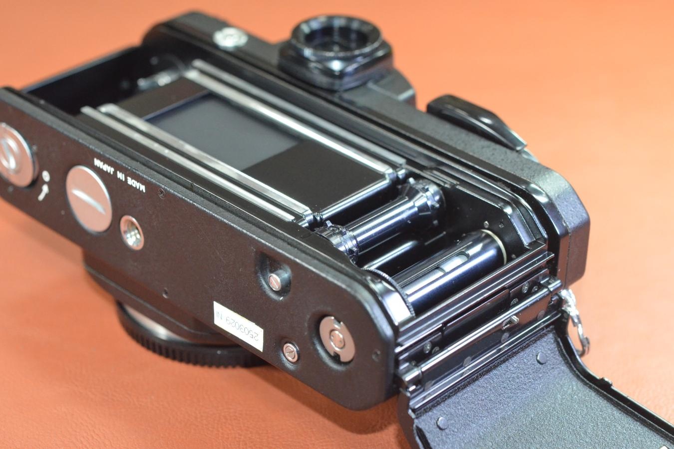 Nikon F2 Titan ネーム入り【キレイな物をお探しの方必見!!自信ありの逸品!!】