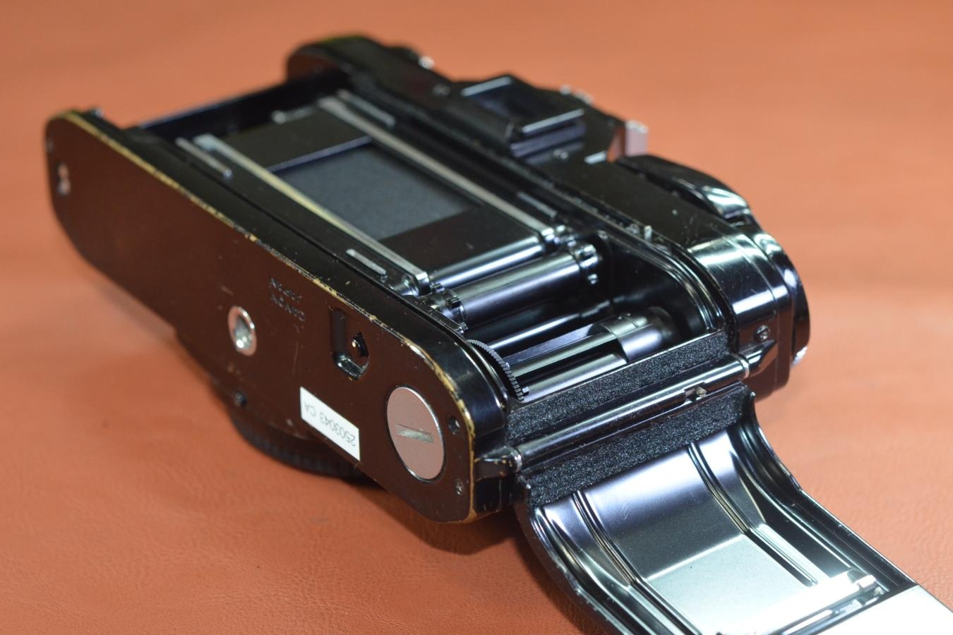Canon AE-1 Black【シャッター鳴きなし】