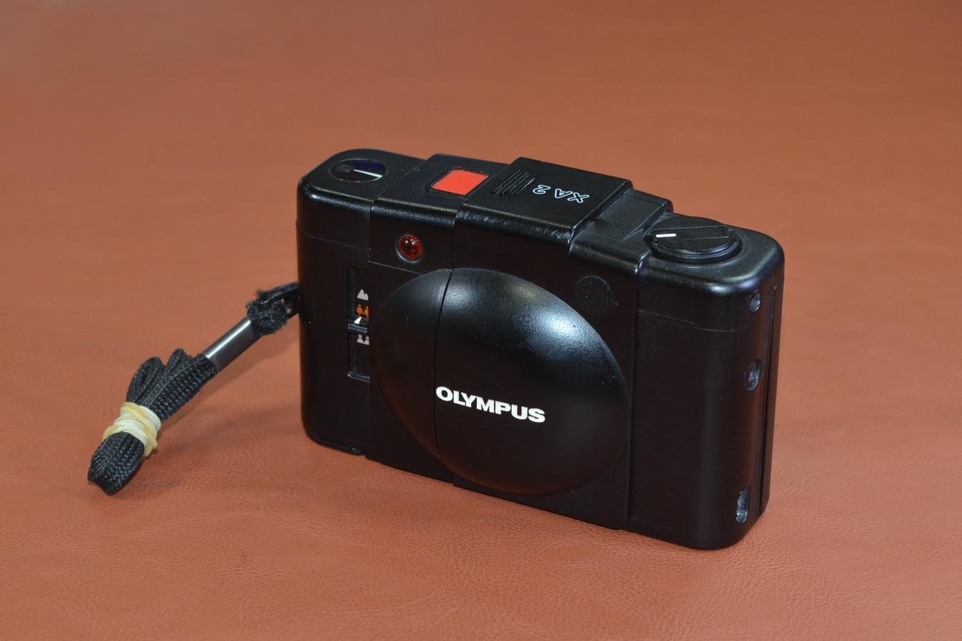 OLYMPUS XA2 Black モルト交換済 ストラップ付【OLYMPUS D.ZUIKO 35/3.5 レンズ搭載】