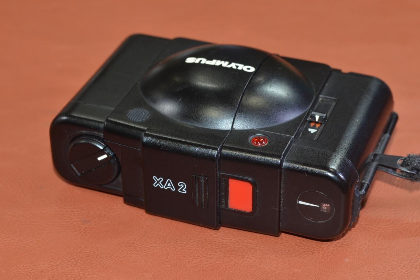 OLYMPUS XA2 Black モルト交換済 ストラップ付【OLYMPUS D.ZUIKO 35/3.5 レンズ搭載】