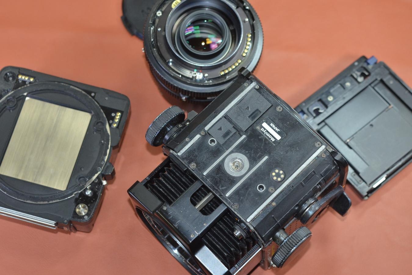 【希 少】Mamiya RZ67 PROFESSIONAL SEKOR Z 90/3.5W、120ROLL FILM HOLDER付 【モルト交換済】