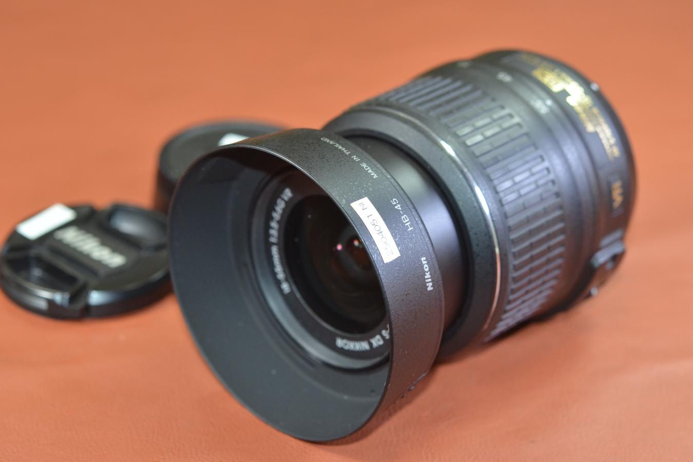 AF-S DX NIKKOR 18-55mm F3.5-5.6G VR 純正フードHB-45付【キレイな物をお探しの方必見!!自信ありの逸品!!】