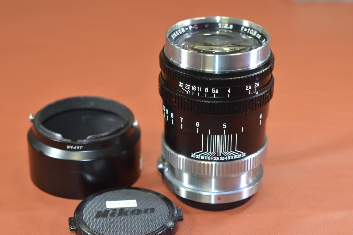 Nippon Kogaku NIKKOR-P・C 10.5cm F2.5 純正メタルフード付【Nikon Sマウントレンズ】