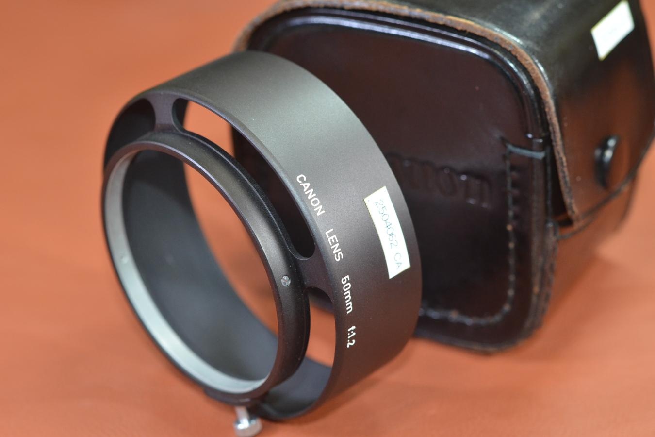 【希 少】Canon 50/1.2用METAL HOOD 純正ケース付 【キレイな物をお探しの方必見!!自信ありの逸品!!】