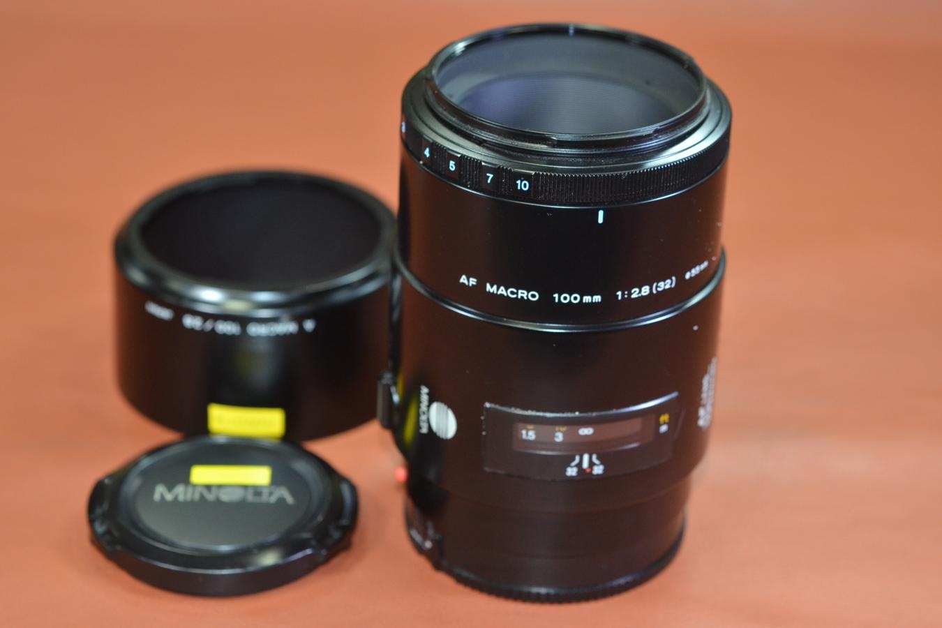 MINOLTA AF MACRO 100mm F2.8 純正フード付 【SONY Aマウントレンズ】