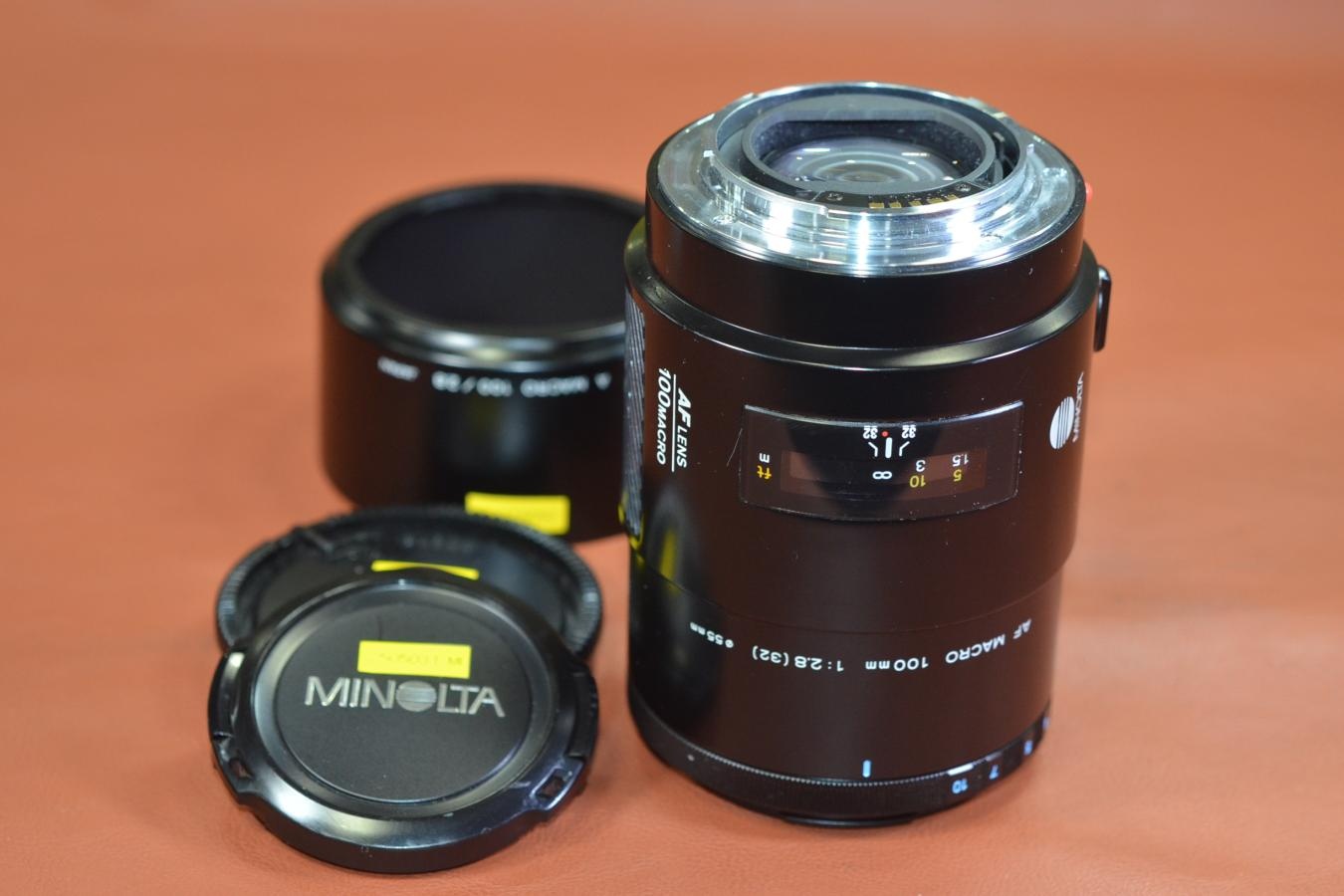 MINOLTA AF MACRO 100mm F2.8 純正フード付 【SONY Aマウントレンズ】