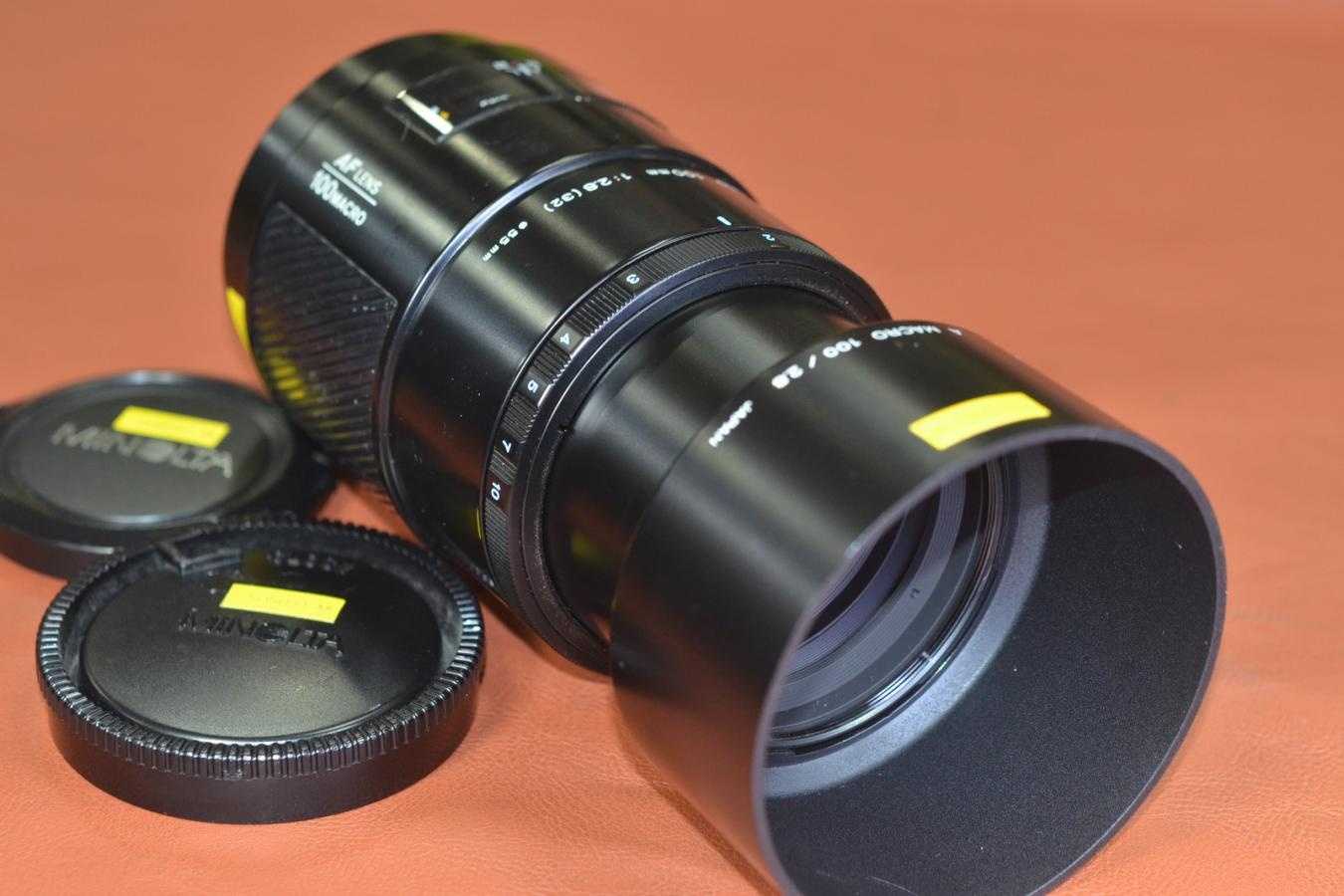 MINOLTA AF MACRO 100mm F2.8 純正フード付 【SONY Aマウントレンズ】