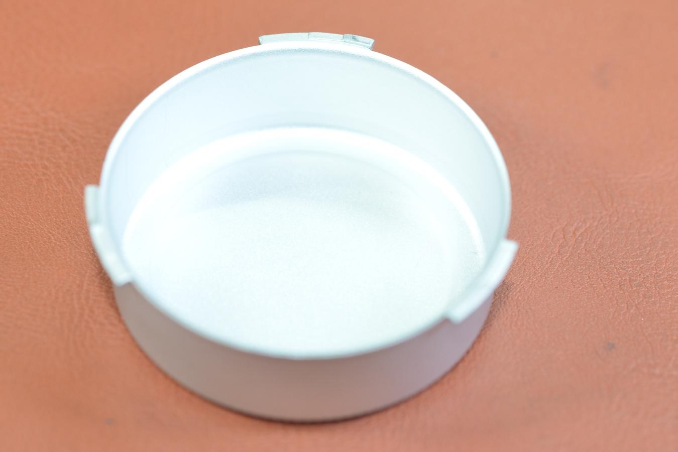 【絶版アクセサリー】ZEISS IKON メタルリアキャップ 【旧コンタックスマウント用】※キレイな物をお探しの方必見!!自信ありの逸品!!