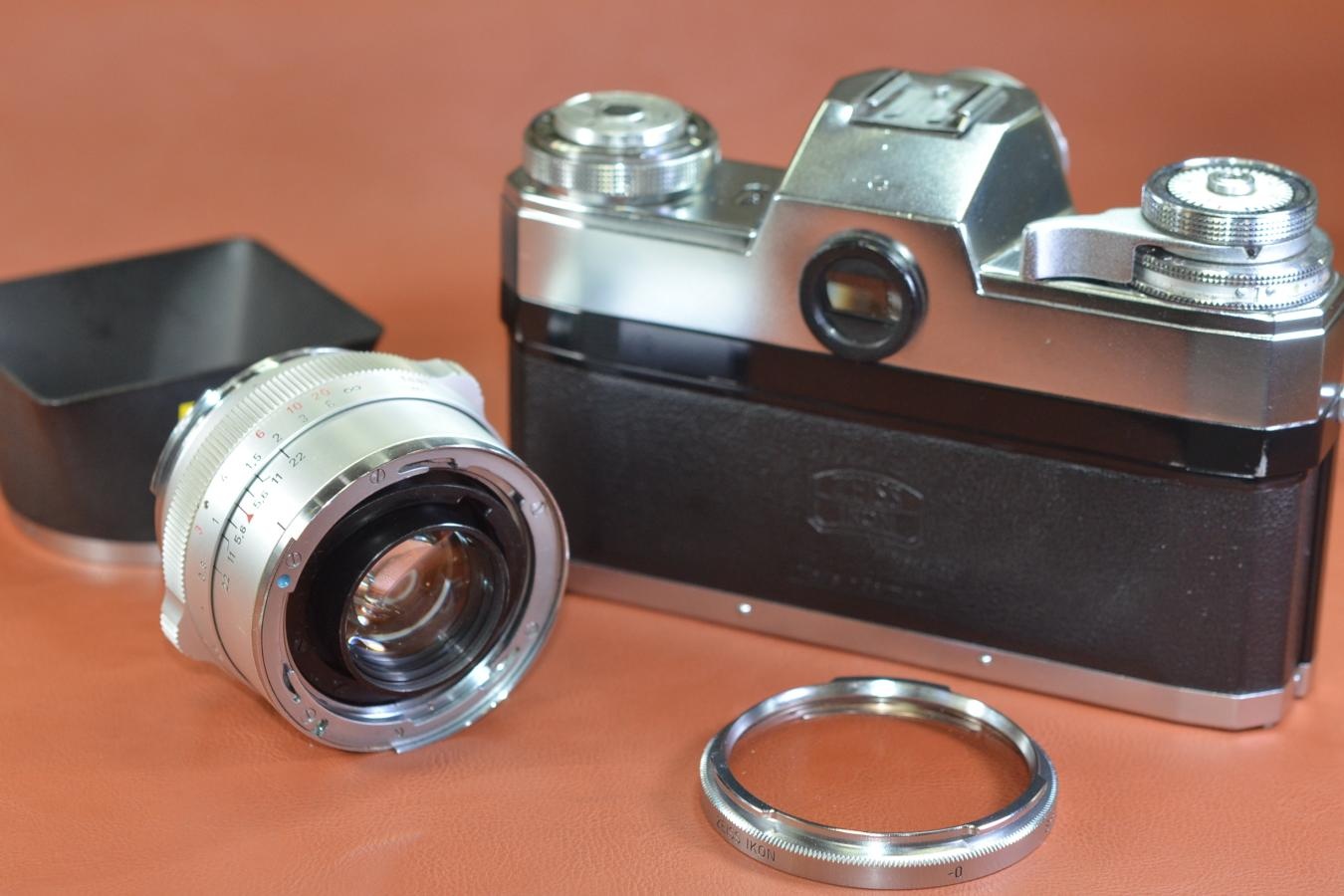 Contarex Bullseye  Carl Zeiss Planar 50/2付 【純正フード、フィルター付】※キレイな物をお探しの方必見!!自信ありの逸品!!