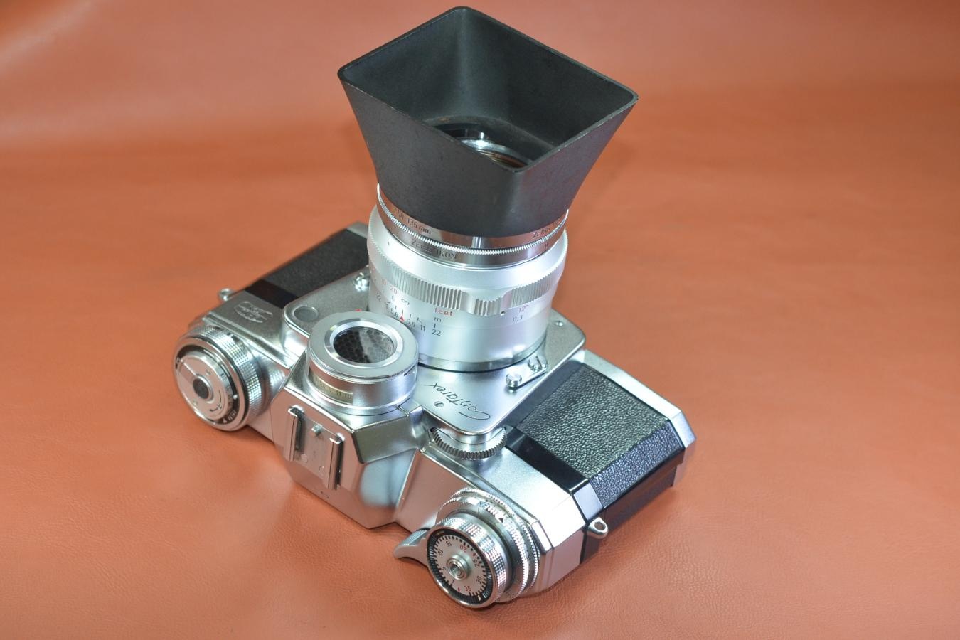 Contarex Bullseye  Carl Zeiss Planar 50/2付 【純正フード、フィルター付】※キレイな物をお探しの方必見!!自信ありの逸品!!