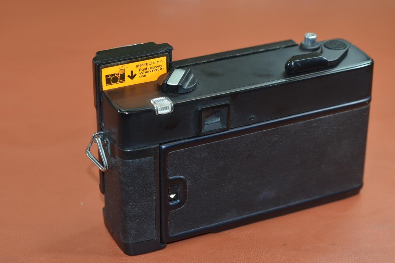 KONICA C35 AF モルト交換済 通称:ジャスピンコニカ【KONICA HEXANON 35/2.8 レンズ搭載】