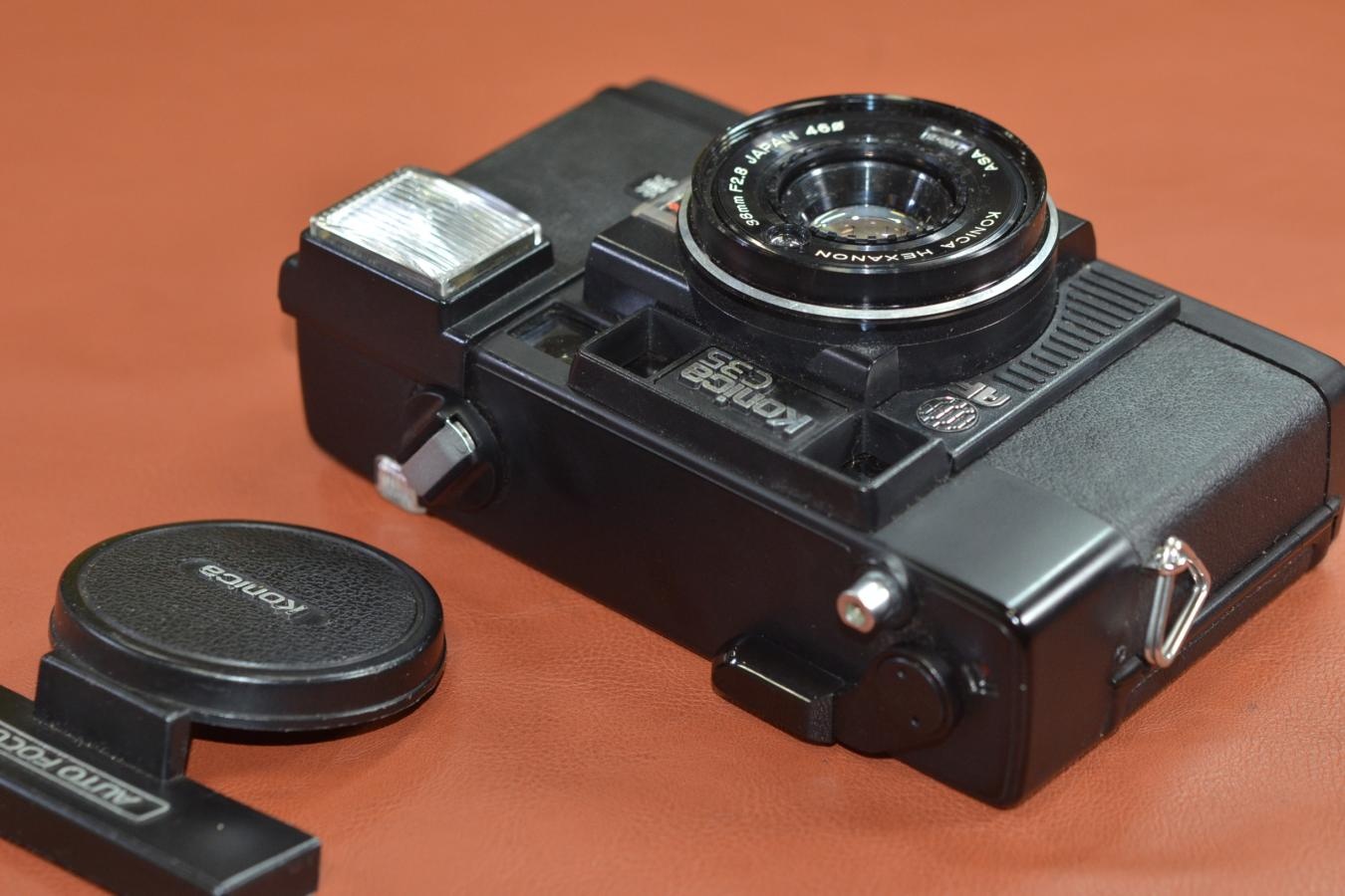 KONICA C35 AF モルト交換済 通称:ジャスピンコニカ【KONICA HEXANON 35/2.8 レンズ搭載】