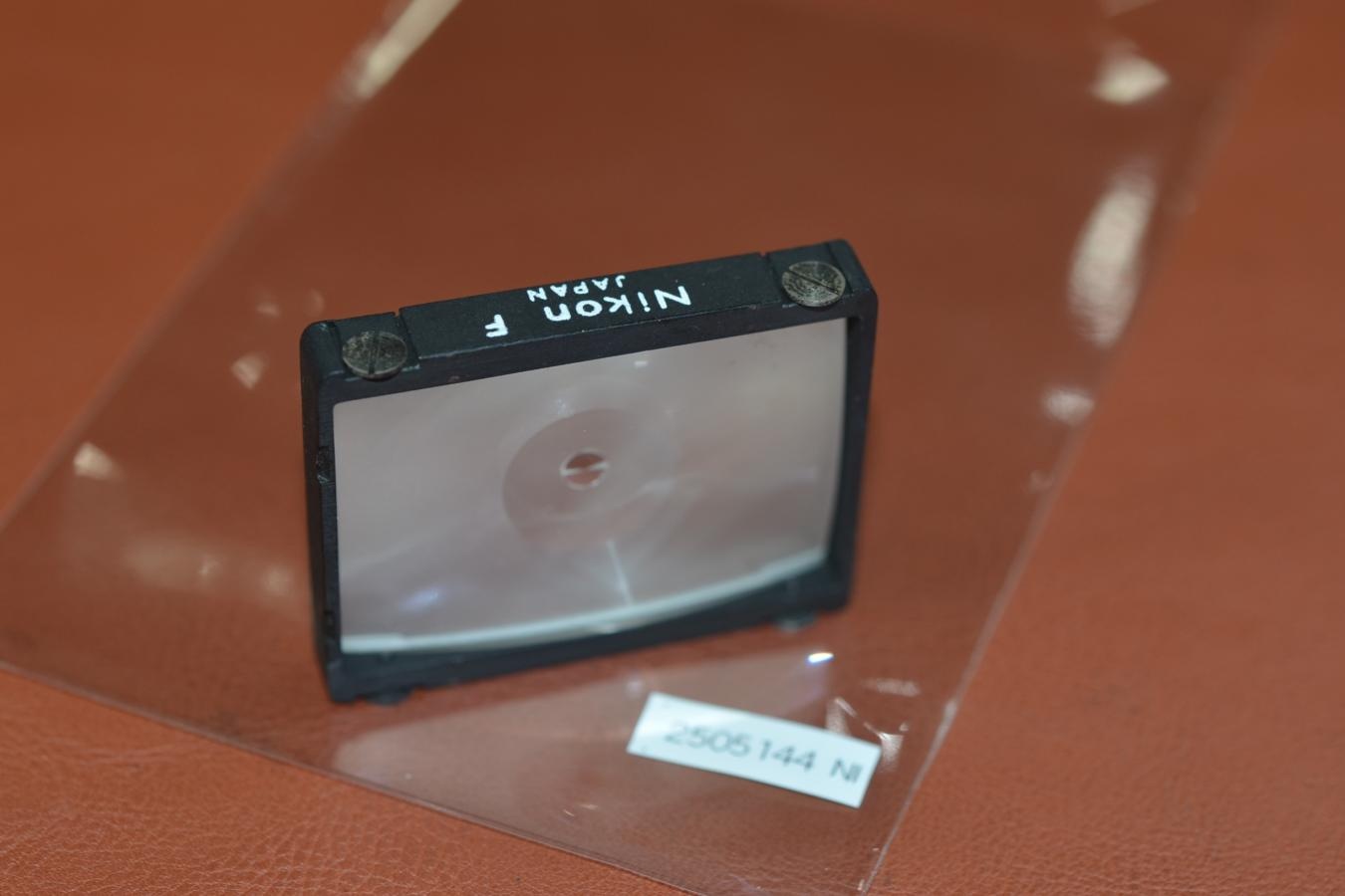 【希 少】Nikon FOCUSING SCREEN  A型白文字【Nikon F、F2用】