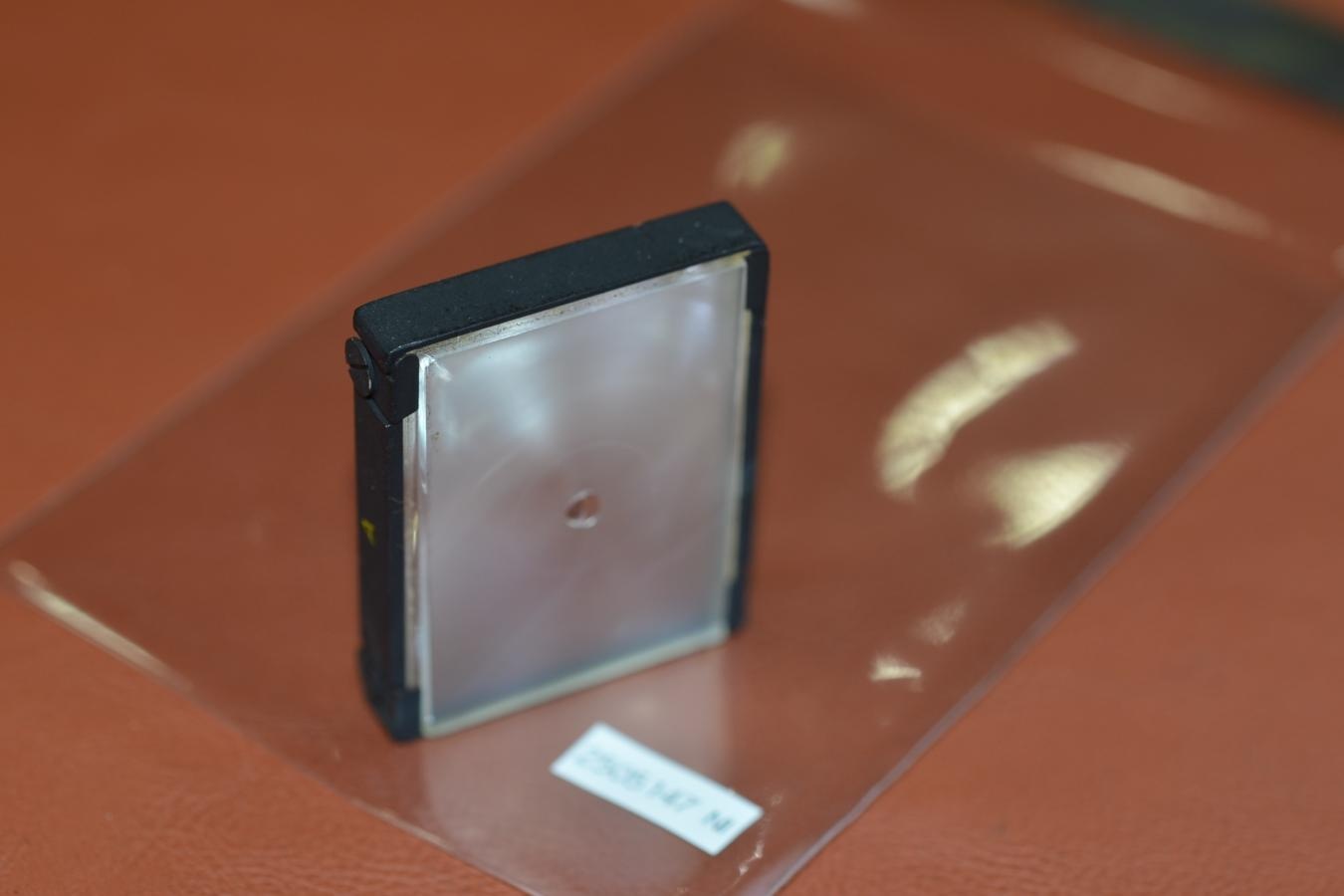 【希 少】Nikon FOCUSING SCREEN  A型黄色文字【Nikon F、F2用】