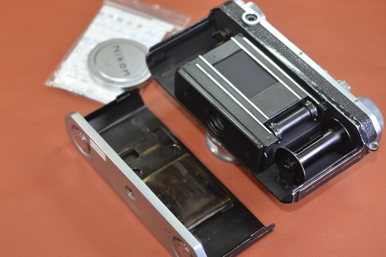 【コレクション向け・希 少】Nikon M型 前期型 NIKKOR-H・C 5cm F2 沈胴付(捨て番811) 【MADE IN OCCUPIED JAPAN ボディと裏蓋のシリアルナンバー一致 】